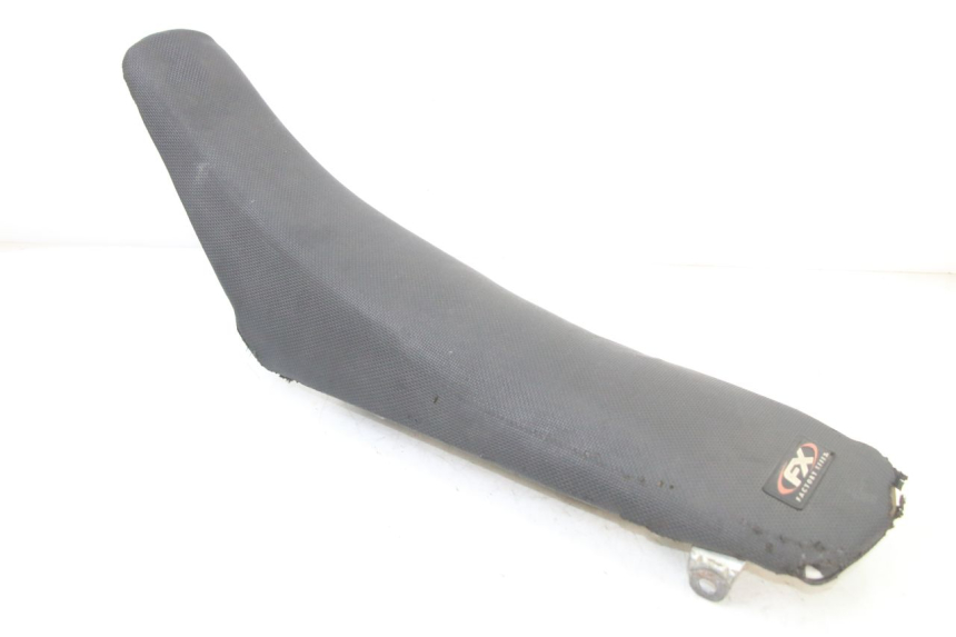 photo de SELLE YAMAHA YZ 125 (2006 - 2016) - Gros plan technique