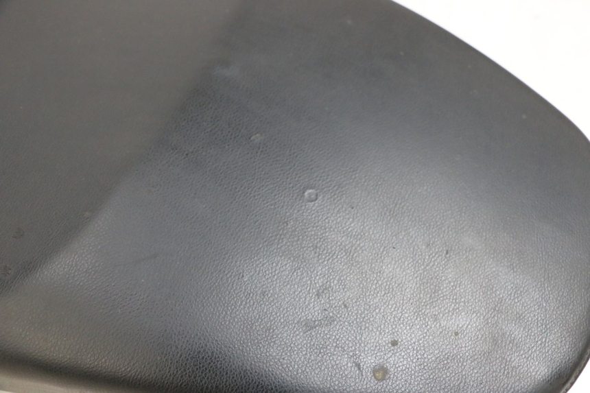 photo de SELLE YAMAHA YN NEO'S 50 (1997 - 2004) - Détail de la pièce