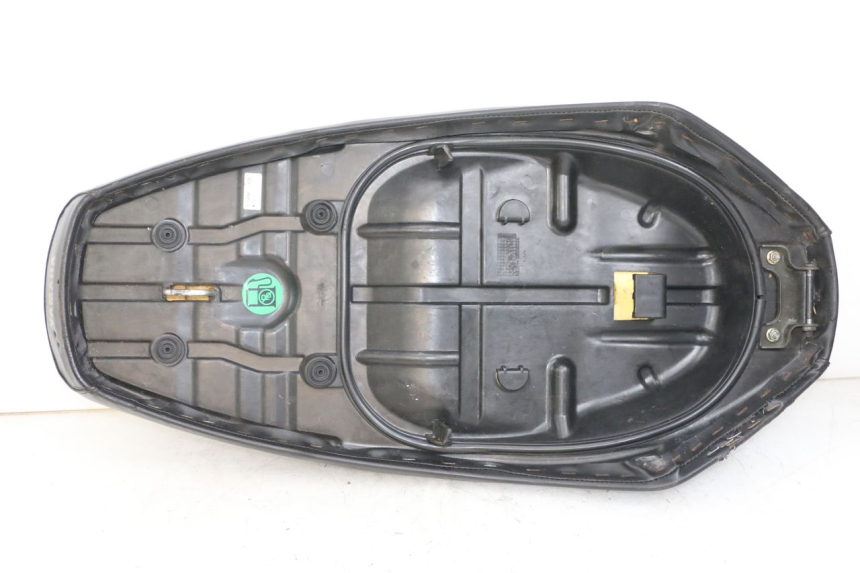 photo de SELLE YAMAHA YN NEO'S 50 (1997 - 2004) - État de surface