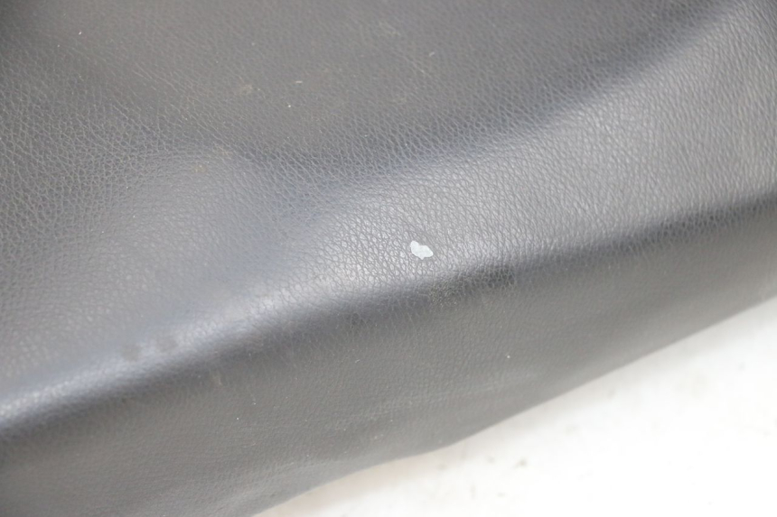 photo de SELLE YAMAHA YN NEO'S 50 (1997 - 2004) - Marquages et références