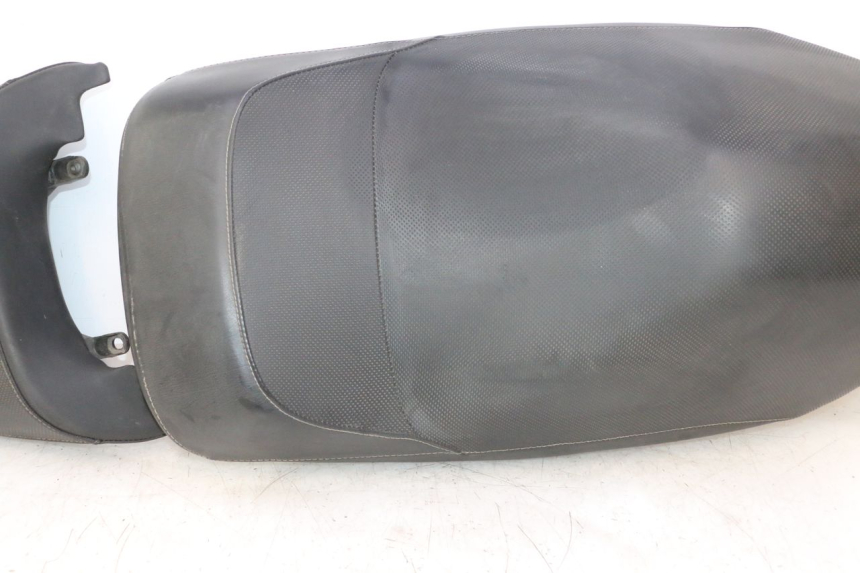 photo de SELLE YAMAHA YP MAJESTY 125 (2002 - 2006) - Zoom état d’usage