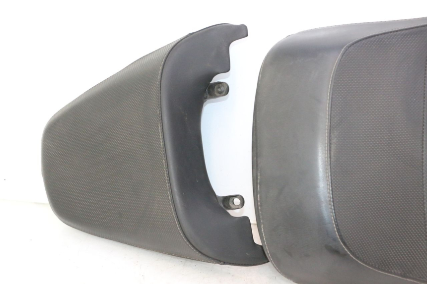 photo de SELLE YAMAHA YP MAJESTY 125 (2002 - 2006) - Autre angle de vue