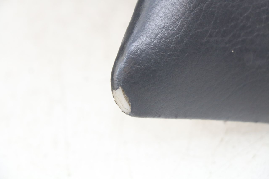 photo de SELLE YAMAHA YZF R THUNDERCAT 600 (1996 - 2003) - État de surface