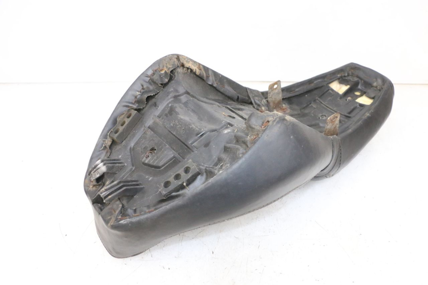 photo de SELLE KYMCO ZING 125 (1997 - 2003) - État de surface