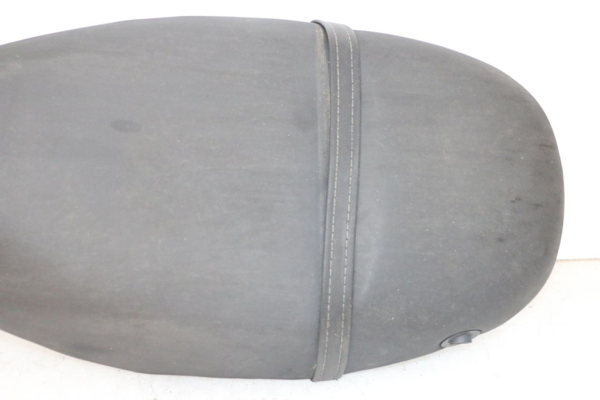 photo de SELLE PIAGGIO ZIP 2T 50 (2009 - 2019) - Autre angle de vue