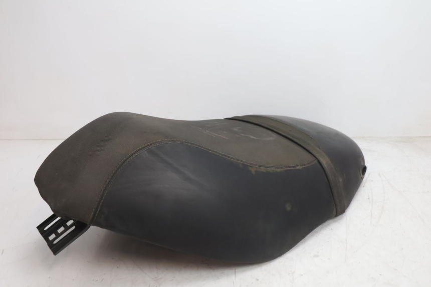 photo de SELLE PIAGGIO ZIP 2T 50 (2009 - 2019) - Autre angle de vue