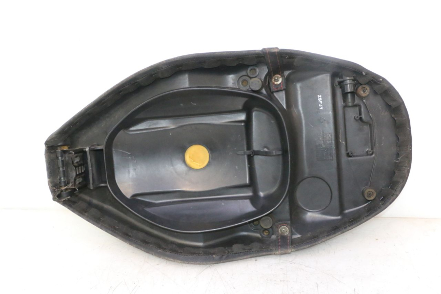photo de SELLE PIAGGIO ZIP IGET 4T 50 (2021 - 2023) - Autre angle de vue