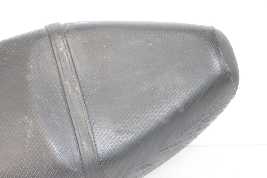 photo de SELLE PIAGGIO ZIP RST 50 (1996 - 1998) - Détail de la pièce