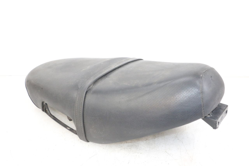 photo de SELLE PIAGGIO ZIP RST 50 (1996 - 1998) - Autre angle de vue