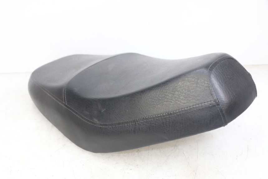 photo de SELLE UNIVERSAL BIKE ZN50QT-11B 50 (2018 - 2021) - Vue rapprochée