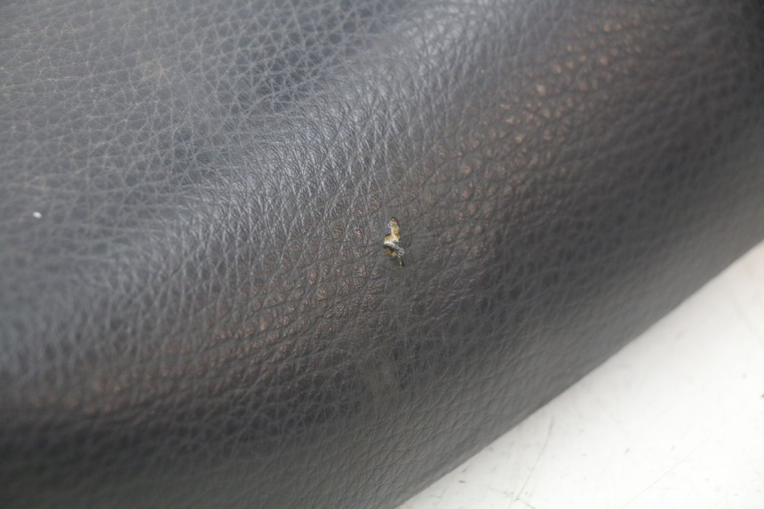 photo de SELLE KAWASAKI ZZR 600 (1995 - 2004) - Détail de la pièce