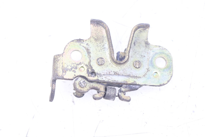 photo de SERRURE SELLE PEUGEOT CITYSTAR 125 (2011 - 2017) - Zoom état d’usage