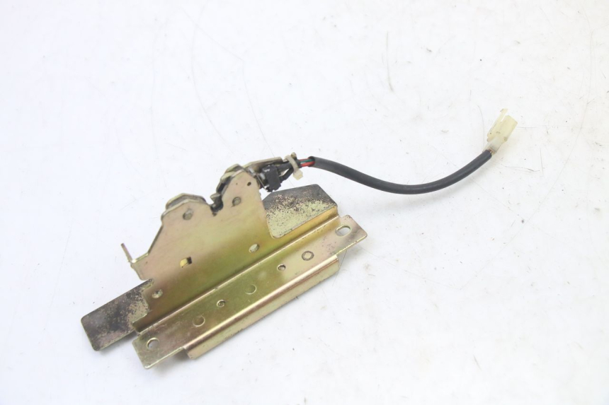 photo de SERRURE SELLE KYMCO DINK STREET 125 (2009 - 2014) - Autre angle de vue