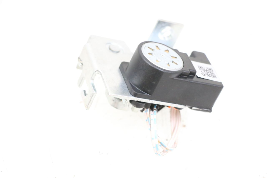 photo de SERRURE SELLE SEGWAY NINEBOT E125S 1 (2022 - 2026) - Zoom état d’usage