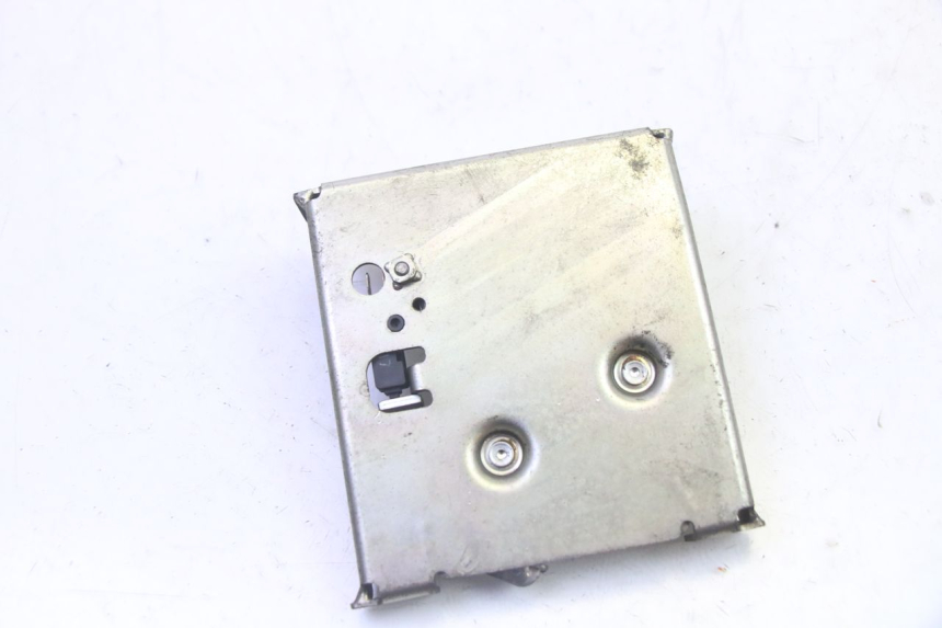 photo de SERRURE SELLE HONDA FES S-WING SWING ABS 125 (2007 - 2015) - Autre angle de vue