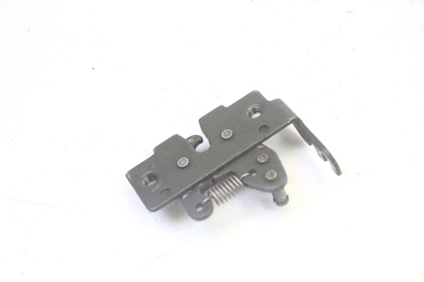 photo de SERRURE SELLE PIAGGIO MP3 LT 300 (2010 - 2016) - Autre angle de vue