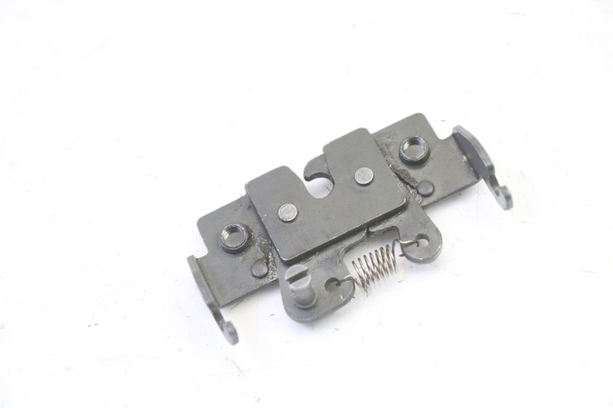 photo de SERRURE SELLE PIAGGIO MP3 RL 250 (2006 - 2010) - Détail de la pièce