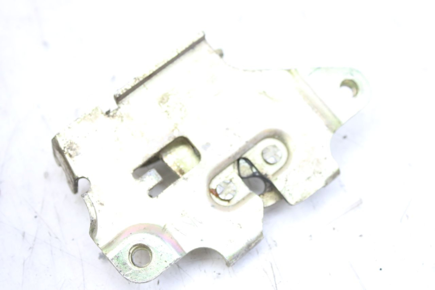 photo de SERRURE SELLE SYM ORBIT 2 4T 50 (2008 - 2017) - Détail de la pièce