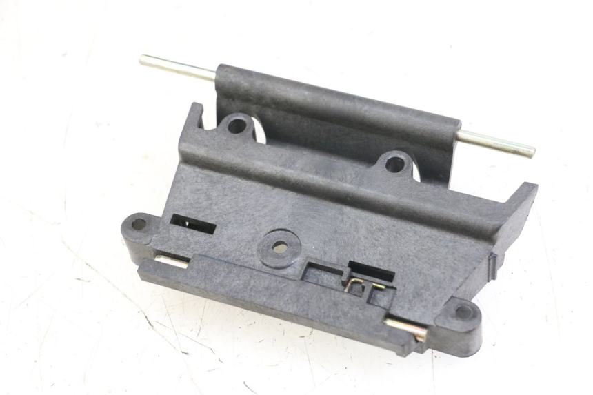 photo de SERRURE SELLE PEUGEOT VIVACITY 125 (2010 - 2017) - Vue principale