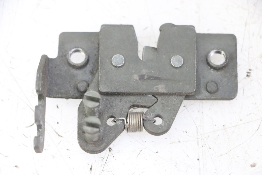 photo de SERRURE SELLE PIAGGIO MP3 LT 400 (2007 - 2012) - Détail de la pièce