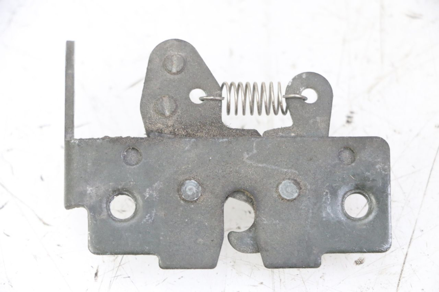 photo de SERRURE SELLE PIAGGIO MP3 LT 400 (2007 - 2012) - Zoom état d’usage