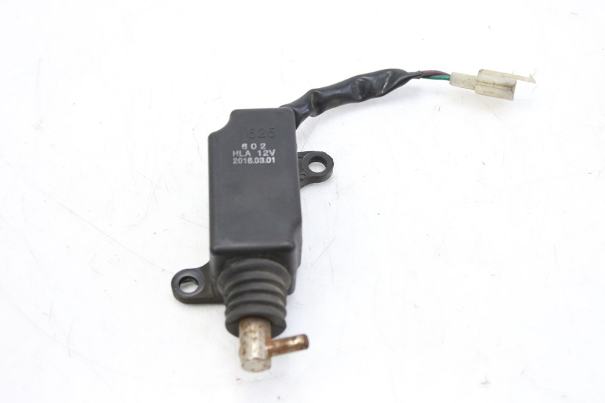 photo de SERRURE SELLE PEUGEOT TWEET 125 (2010 - 2017) - Zoom état d’usage