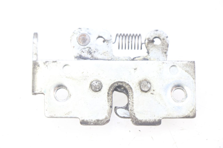 photo de SERRURE SELLE YAMAHA XMAX X-MAX 125 (2006 - 2009) - Détail de la pièce