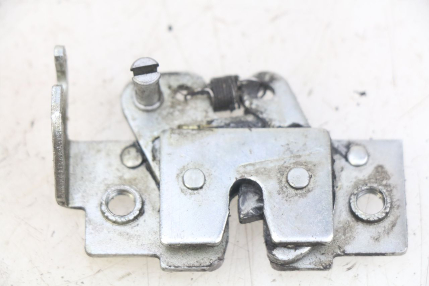 photo de SERRURE SELLE YAMAHA XMAX X-MAX 125 (2006 - 2009) - Vue principale