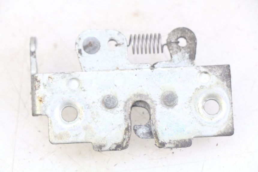 photo de SERRURE SELLE YAMAHA XMAX X-MAX 125 (2006 - 2009) - Détail de la pièce