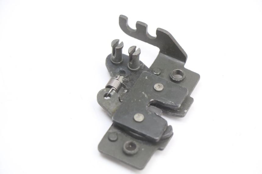 photo de SERRURE SELLE PIAGGIO X10 125 (2012 - 2017) - Zoom état d’usage