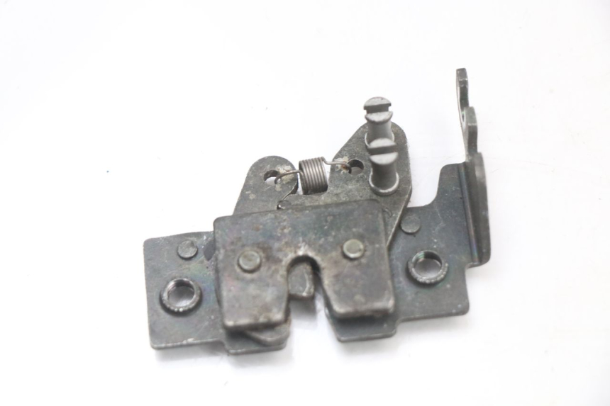 photo de SERRURE SELLE PIAGGIO X8 125 (2004 - 2007) - Détail de la pièce