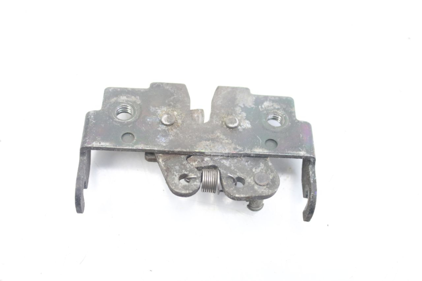 photo de SERRURE SELLE PIAGGIO X9 EVOLUTION 500 (2003 - 2005) - Autre angle de vue