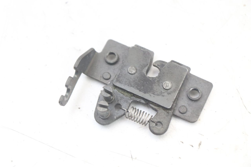 photo de SERRURE SELLE PIAGGIO XEVO - X EVO 125 (2007 - 2017) - Détail de la pièce