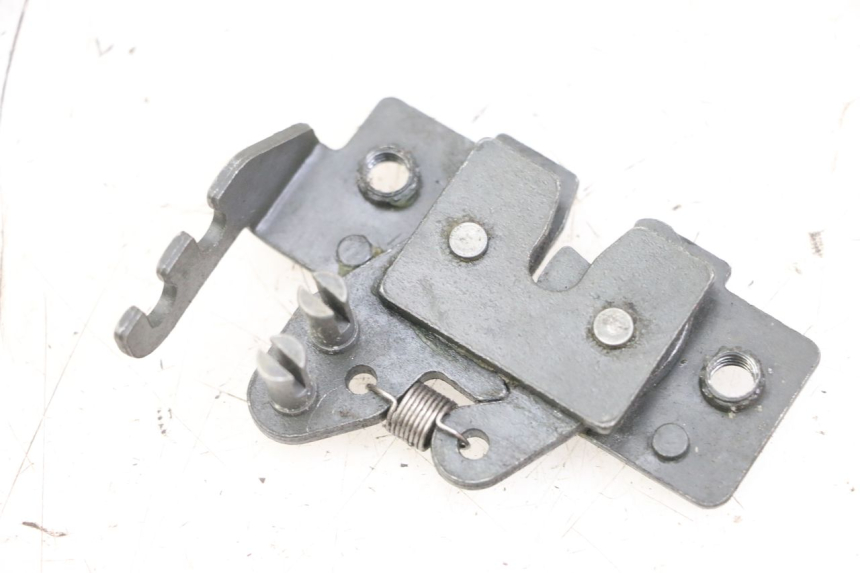 photo de SERRURE SELLE PIAGGIO XEVO - X EVO 125 (2007 - 2017) - Détail de la pièce