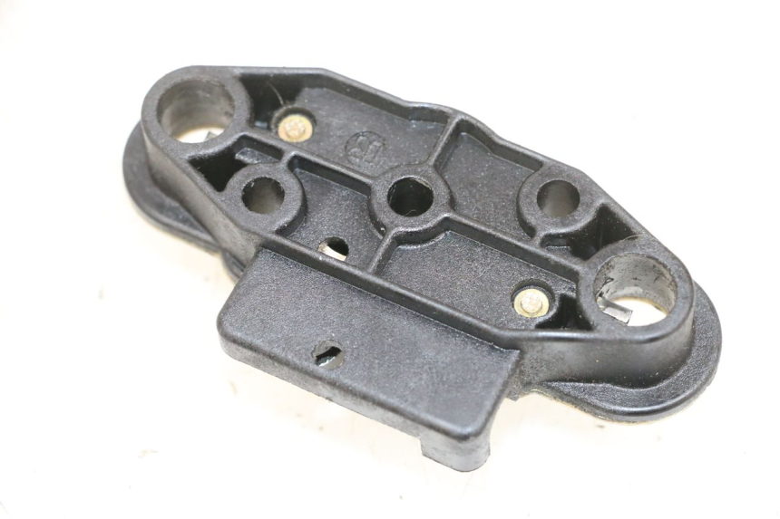 photo de SERRURE SELLE KAWASAKI ZR 7 750 (1999 - 2004) - Zoom état d’usage