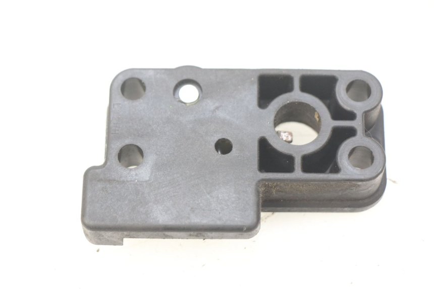 photo de SERRURE SELLE KAWASAKI ZR7 ZR-7 S 750 (1999 - 2004) - Détail de la pièce