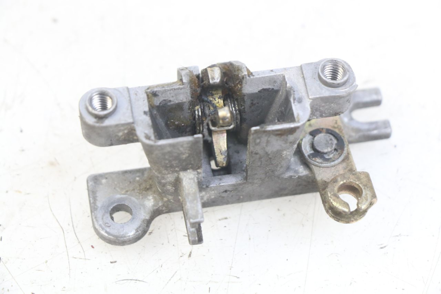 photo de SERRURE DE SELLE KYMCO AGILITY 16+ 4T 50 (2018 - 2023) - Autre angle de vue