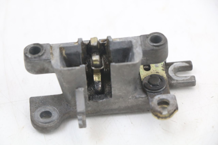 photo de SERRURE DE SELLE KYMCO AGILITY 4T 50 (2005 - 2018) - Détail de la pièce