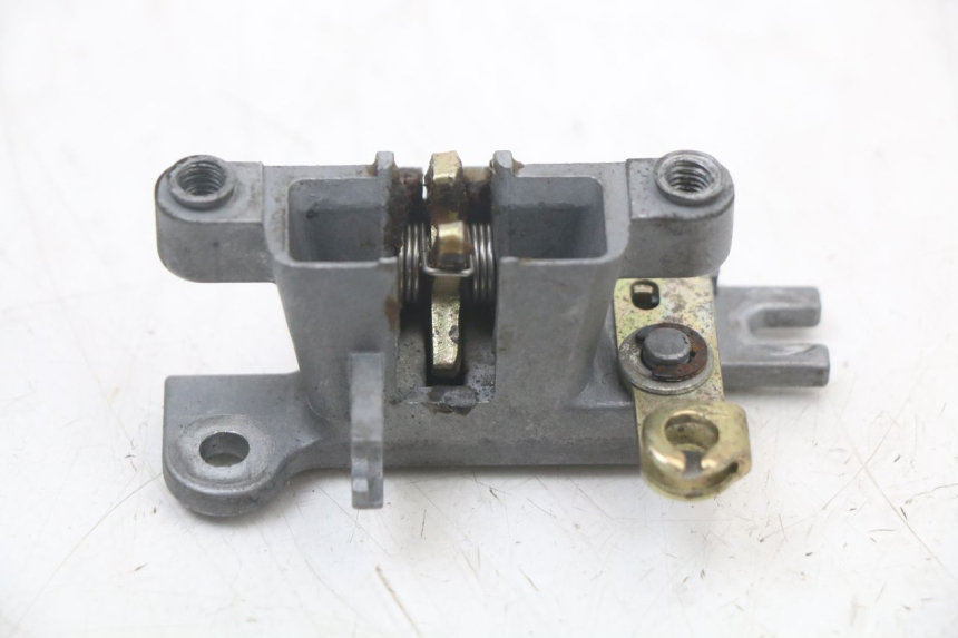 photo de SERRURE DE SELLE KYMCO AGILITY 4T 50 (2005 - 2018) - Détail de la pièce