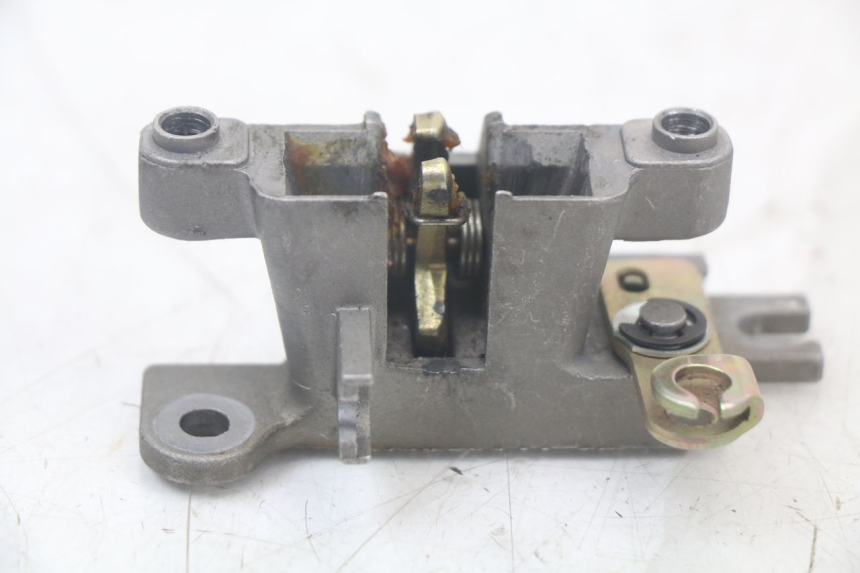 photo de SERRURE DE SELLE KYMCO AGILITY 4T 50 (2018 - 2022) - Détail de la pièce