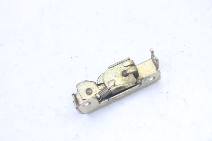 photo de SERRURE DE SELLE KYMCO AGILITY NAKED RENOUVO 2T 50 (2011 - 2018) - Détail de la pièce