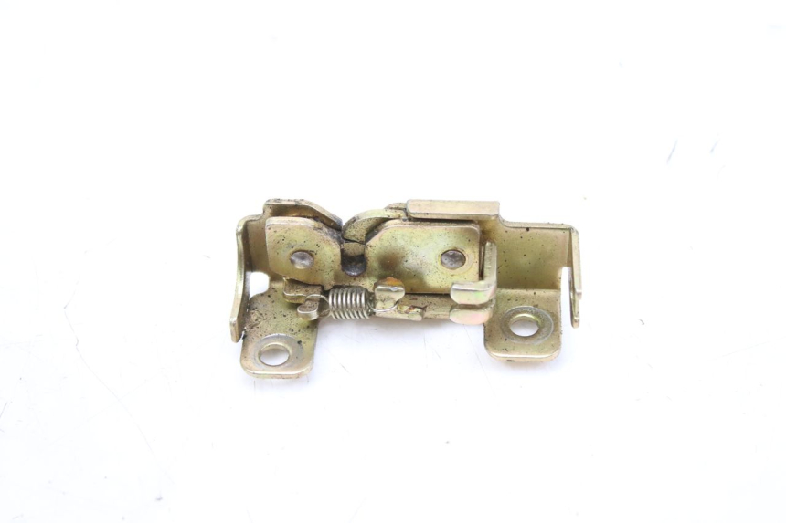 photo de SERRURE DE SELLE KYMCO AGILITY NAKED RENOUVO 4T 50 (2018 - 2020) - Autre angle de vue