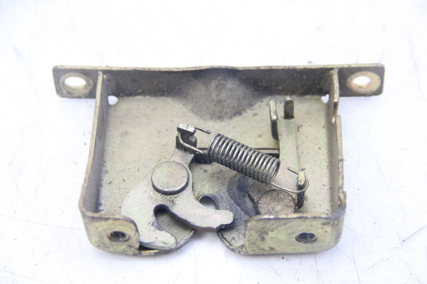 photo de SERRURE DE SELLE PGO BIG MAX 50 (2001 - 2009) - Zoom état d’usage