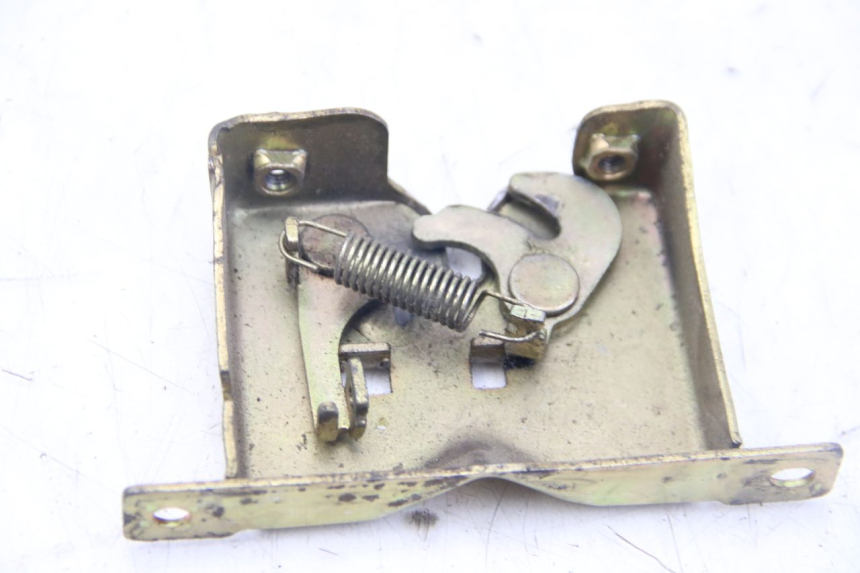 photo de SERRURE DE SELLE PGO BIG MAX 50 (2001 - 2009) - Autre angle de vue