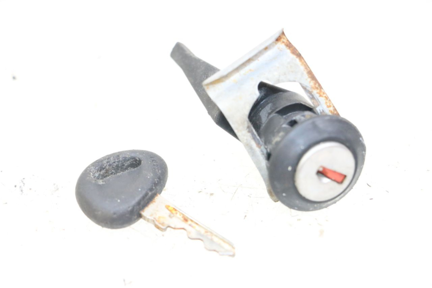 photo de SERRURE DE SELLE PEUGEOT BUXY 50 (1993 - 1998) - Vue principale