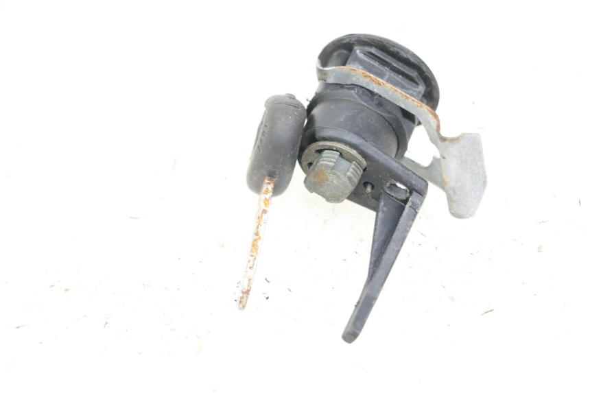 photo de SERRURE DE SELLE PEUGEOT BUXY 50 (1993 - 1998) - Détail de la pièce