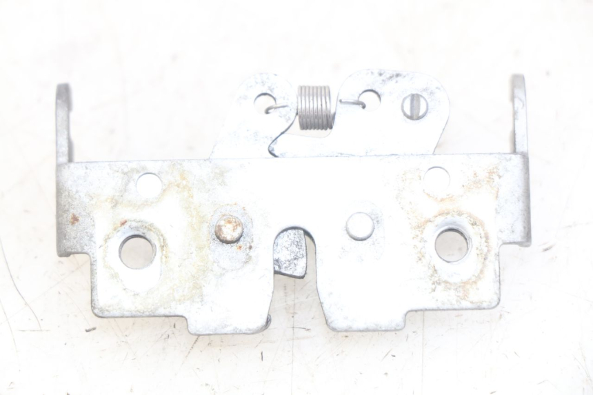 photo de SERRURE DE SELLE BMW C1 125 (2000 - 2003) - Zoom état d’usage