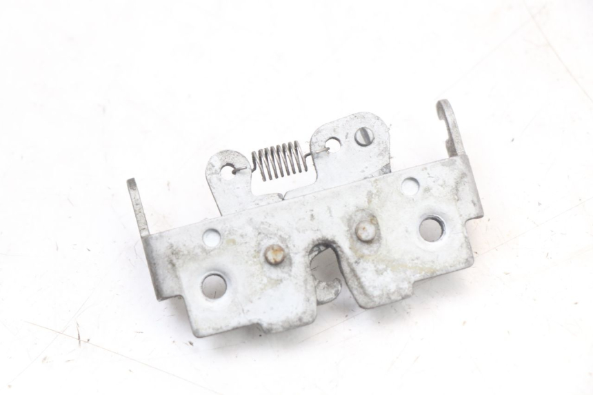 photo de SERRURE DE SELLE BMW C1 125 (2000 - 2003) - Zoom état d’usage