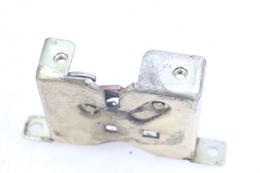 photo de SERRURE DE SELLE TGB CITY 2 50 (2009 - 2013) - Zoom état d’usage