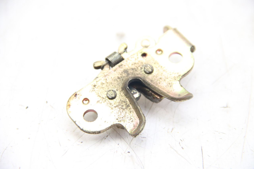 photo de SERRURE DE SELLE PEUGEOT CITYSTAR AIR 125 (2014 - 2017) - Détail de la pièce